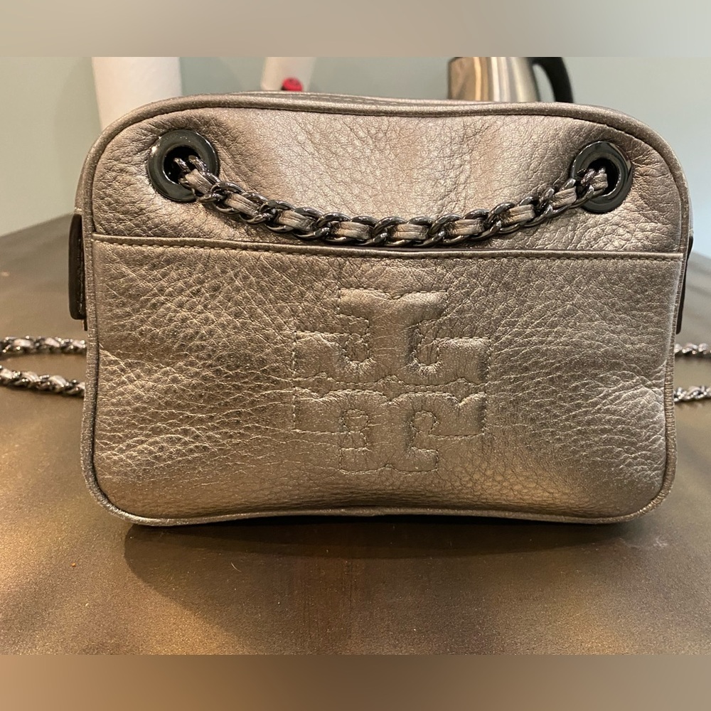 Pre own Tory Burch Crossbody small leather bag